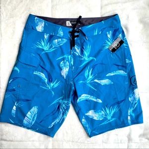🔥NWT Volcom Tropical Board Shorts 33